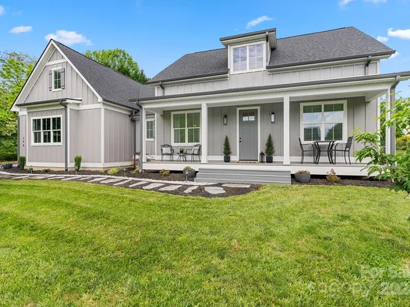 208 Baldwin Rd, Arden, NC 28704