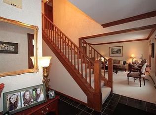 4200 S Coventry Rd, New Berlin, WI 53151