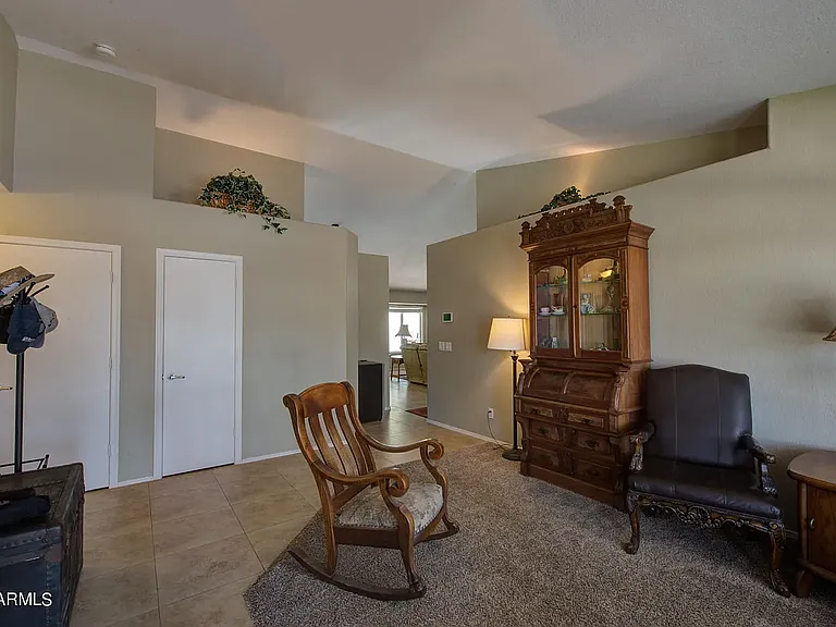9406 E Ellis St — Photo 4