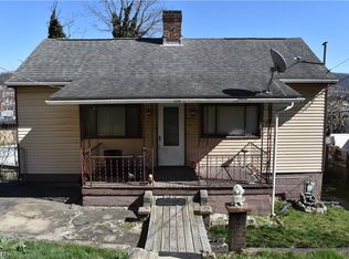 3228 Monroe St, Bellaire, OH 43906