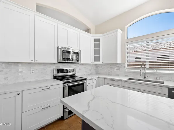 10056 E CAPRI Avenue, Mesa, AZ 85208
