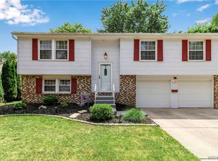 861 Sun Valley Dr, North Tonawanda, NY 14120