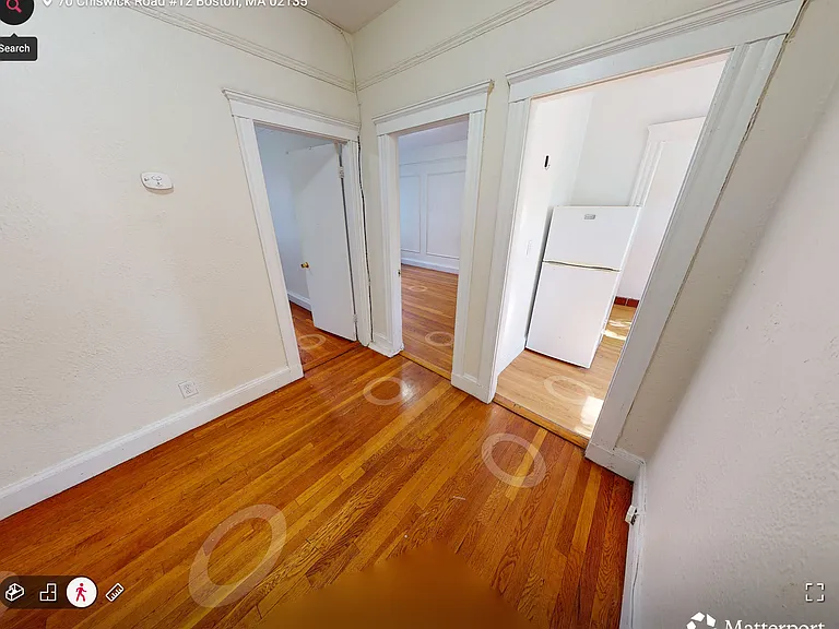70 Chiswick Rd #12 — Photo 8