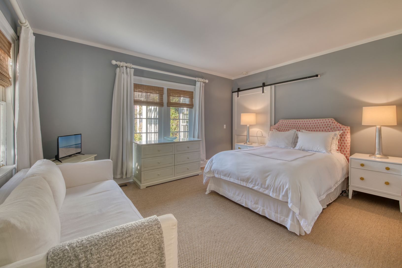  First floor guest room en-suite