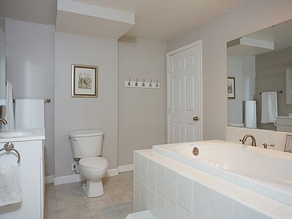 2nd image of 44162 Mossy Brook Sq