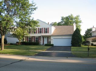 716 Old Hunt Rd, Fox River Grove, IL 60021