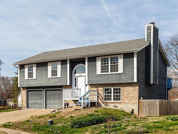 3rd image of 2358 Bramble Ln