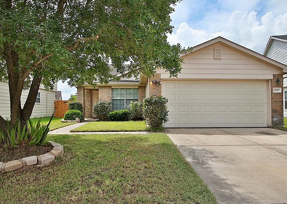 1st image of 15427 Bay Lodge Ln