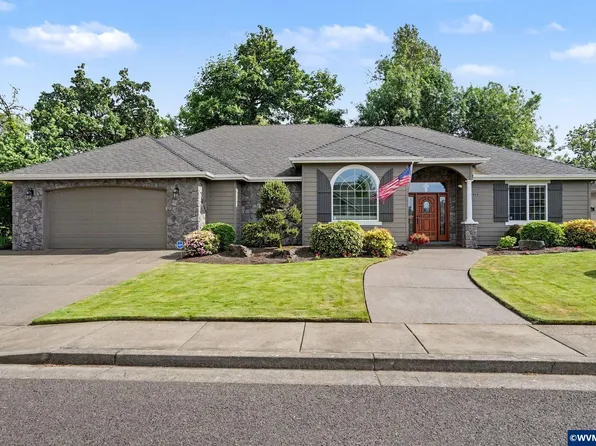 1455 SE Hawthorne Ave, Dallas, OR 97338