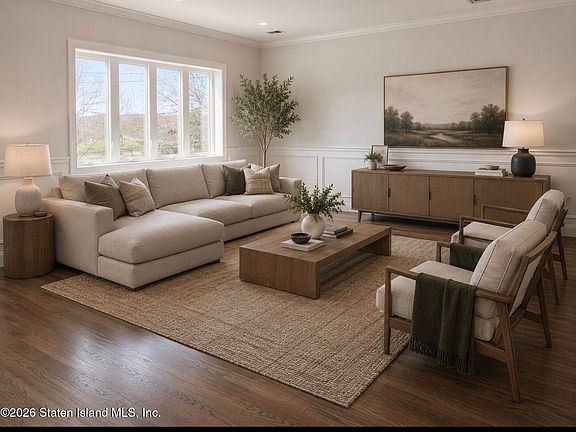 4th image of 301 Sharrott Ave