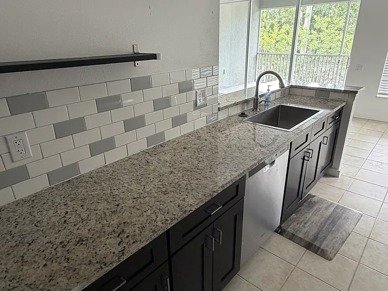 2096 Kings Palace Dr — Photo 5