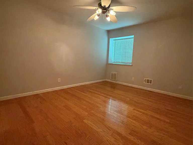 2303 Barton Village Cir #101 — Photo 11