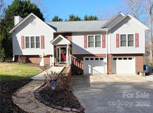 3333 Wren Cir, Lenoir, NC 28645
