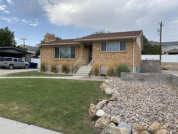 2nd image of 1475 E Anita Ave