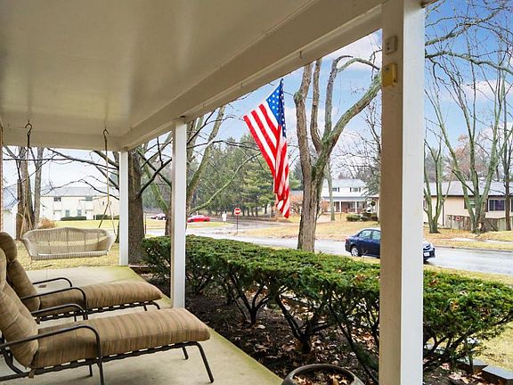 4th image of 623 Fawndale Pl