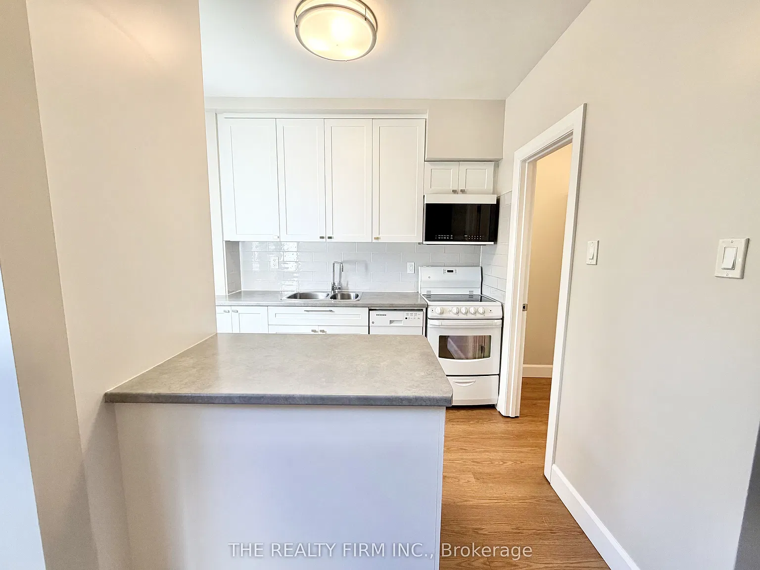 Studio, $1,395 — Photo 2