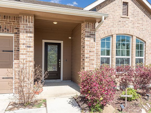 2nd image of 614 Yoke Dr