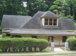 306 Norwood St SW, Lenoir, NC 28645