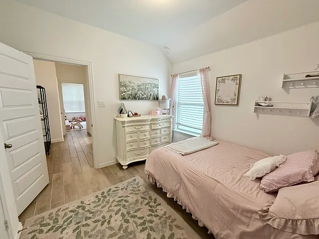 2036 Meliana Dr — Photo 14