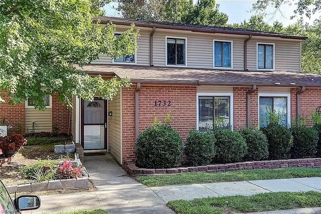 1732 N Hamilton St — Photo 1