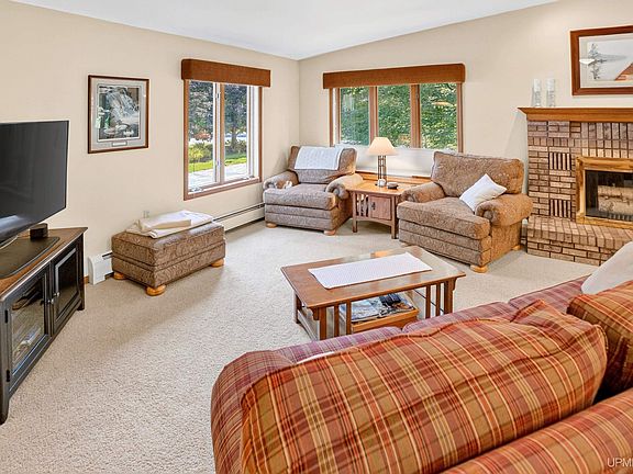 4th image of 243 Timberlane