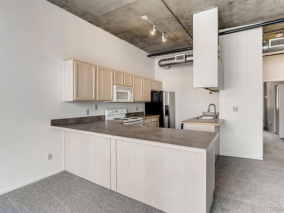 4th image of 290 W 12th Ave Unit 402