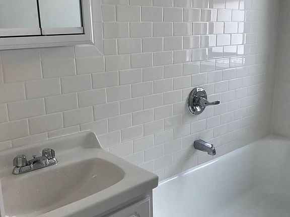 3rd image of 375 E 205th St Fl 6th