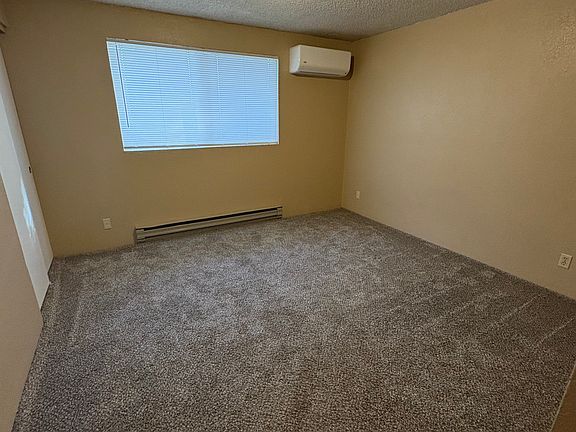 2nd image of 506 SE J St #508