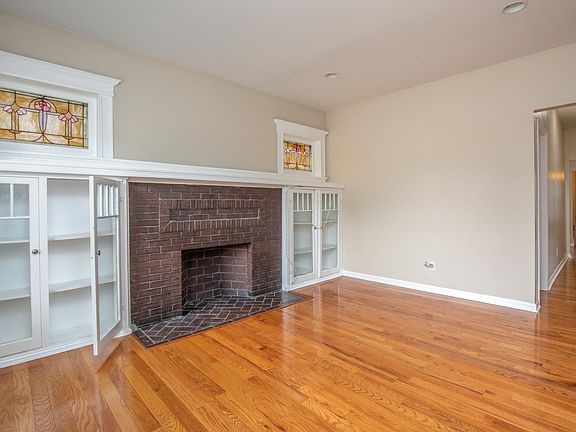 4th image of 6025 Kingsbury Ave