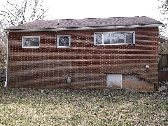 4th image of 4117 NW Lonas Dr
