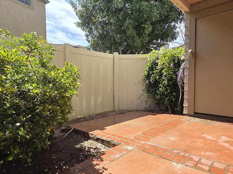7 Carriage Way — Photo 8