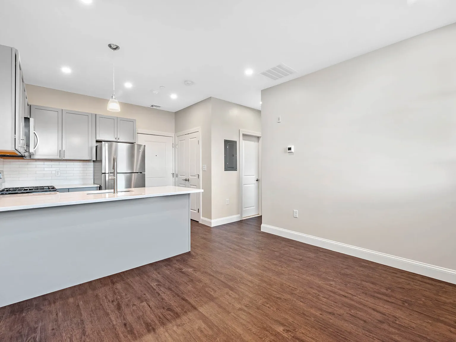 1 bed, 533 sqft, $1,975 — Photo 4