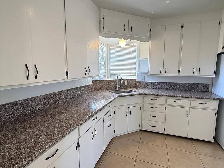 235 E Coolidge Ave #12 — Photo 28
