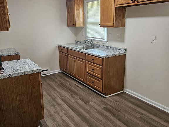 3rd image of 2216 Warwick Ave