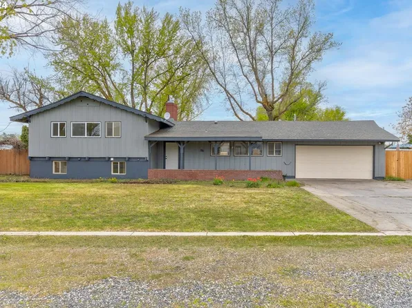 915 W Madrona Ave, Hermiston, OR 97838