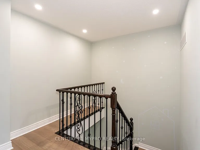 98 Cornell Park Ave #B202 — Photo 32