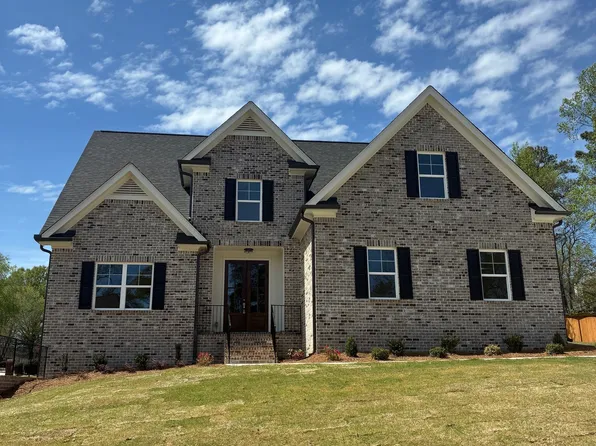 5620 Shamrock Ln, Douglasville, GA 30135