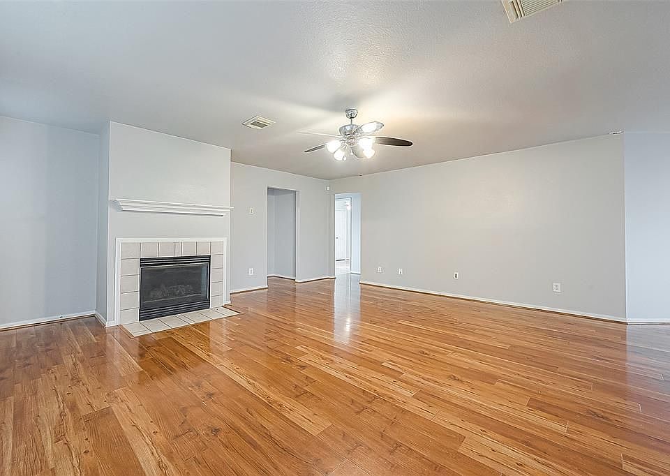 1202 Sabine Brook Way, Houston, TX 77073 | Zillow