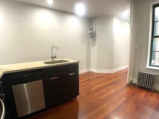2nd image of 534 W 159th St #D4