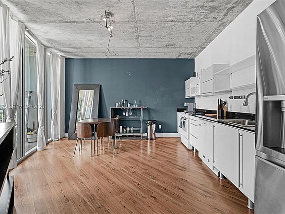 4th image of 690 SW 1st Ct APT 1934