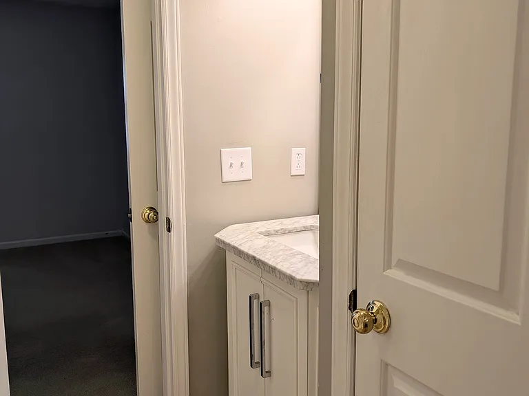 3220 Selwyn Farms Ln #8 — Photo 14