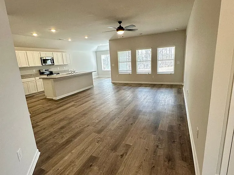 1060 Brookhaven Ln — Photo 6