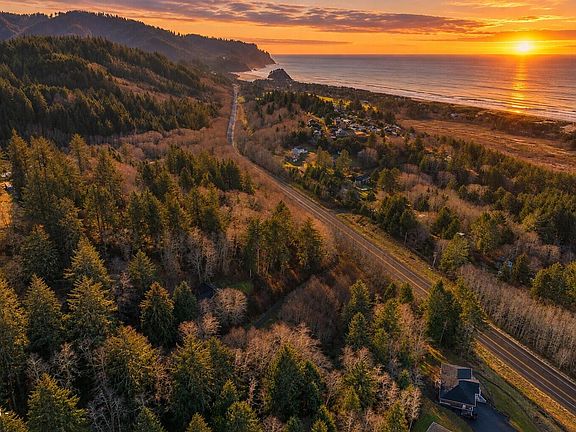 3rd image of 46555 Highway 101 S