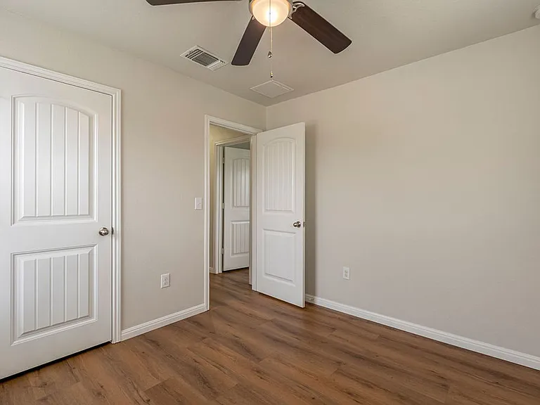 3304 Ortman Dr — Photo 19