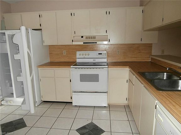 4th image of 4090 Looking Glass Ln APT 8