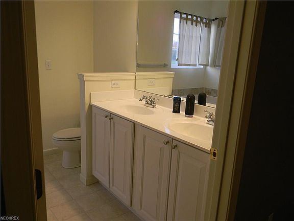 4th image of 5216 Autumnwood Ln