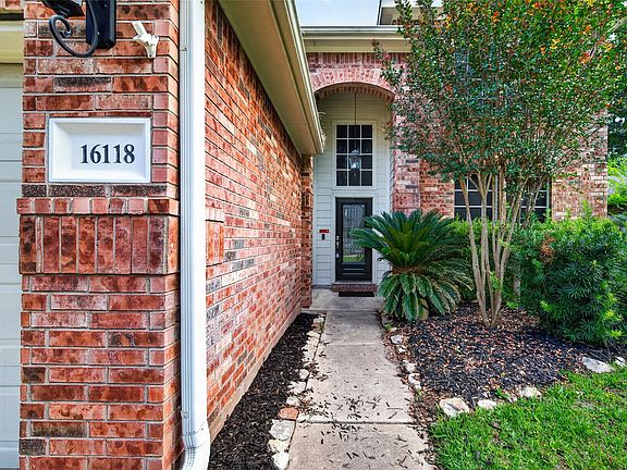 5th image of 16118 Barngate Ct