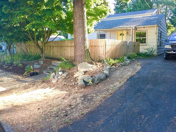 2nd image of 16047 27th Ave NE