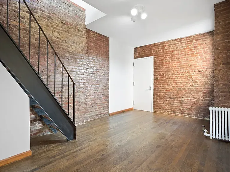 410 E 13th St #1D — Photo 2