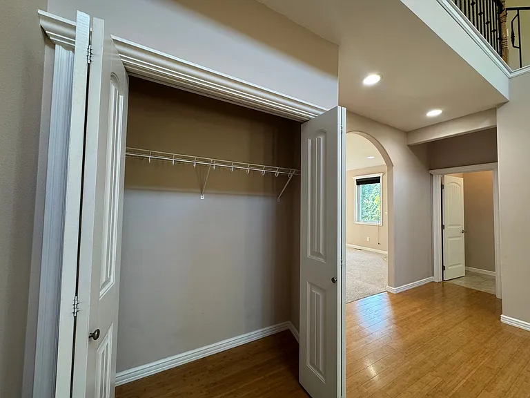 4467 Castlerock Dr — Photo 7